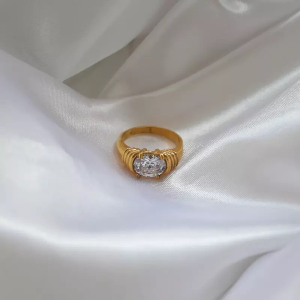 High end stone ring - Picture 4 of 4